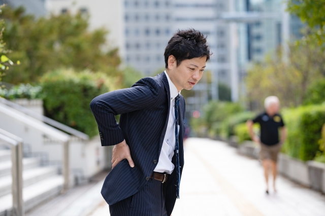 腰の悪さも胃腸の調子が悪くなる原因になります