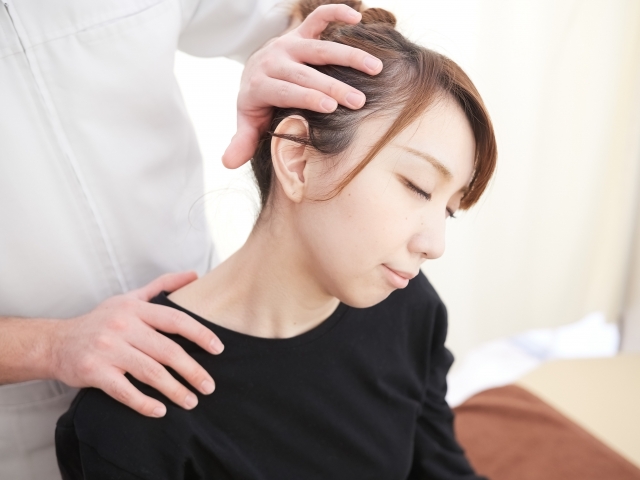 骨盤から全身を整える施術で症状を改善します