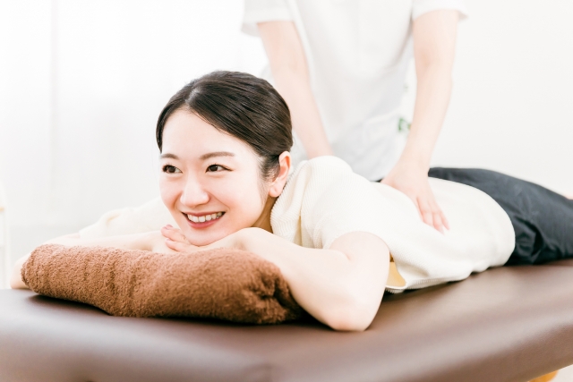 硬くなった関節や筋肉をほぐす施術で尿漏れを改善します